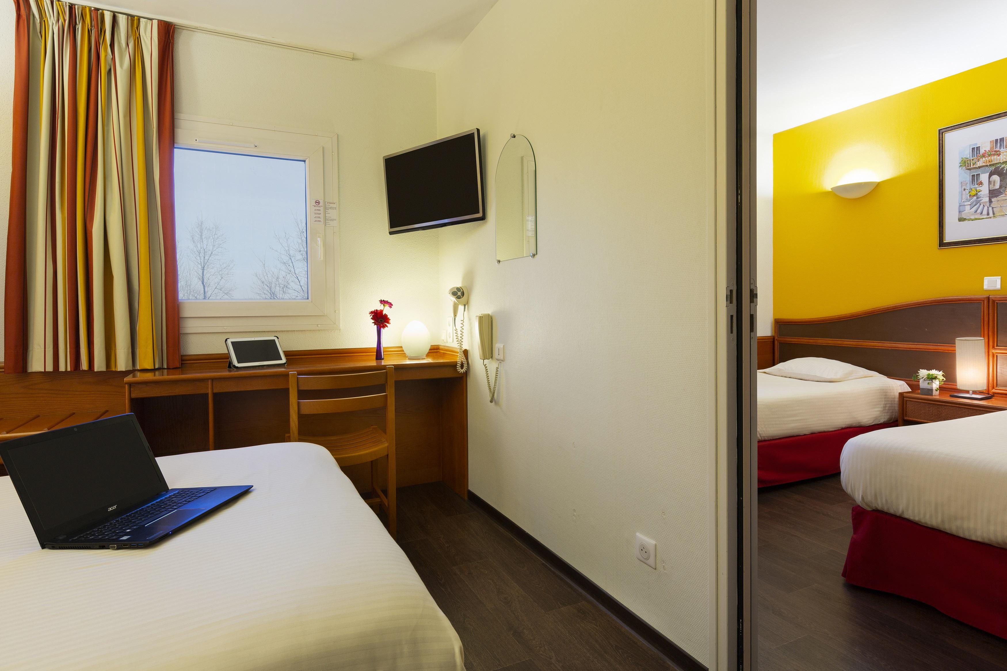 B&B Hotel Strasbourg Aeroport Holtzheim Buitenkant foto