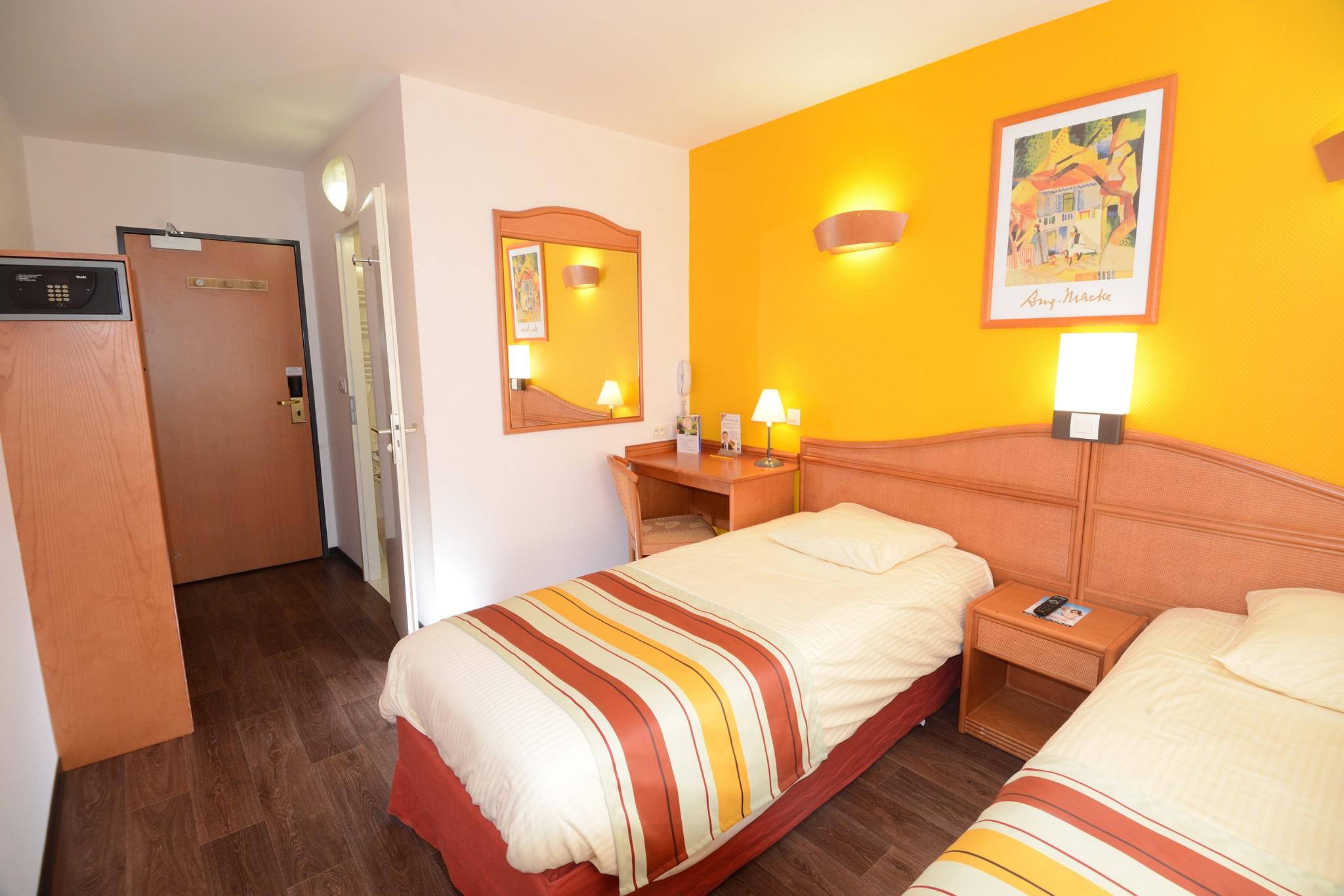 B&B Hotel Strasbourg Aeroport Holtzheim Buitenkant foto
