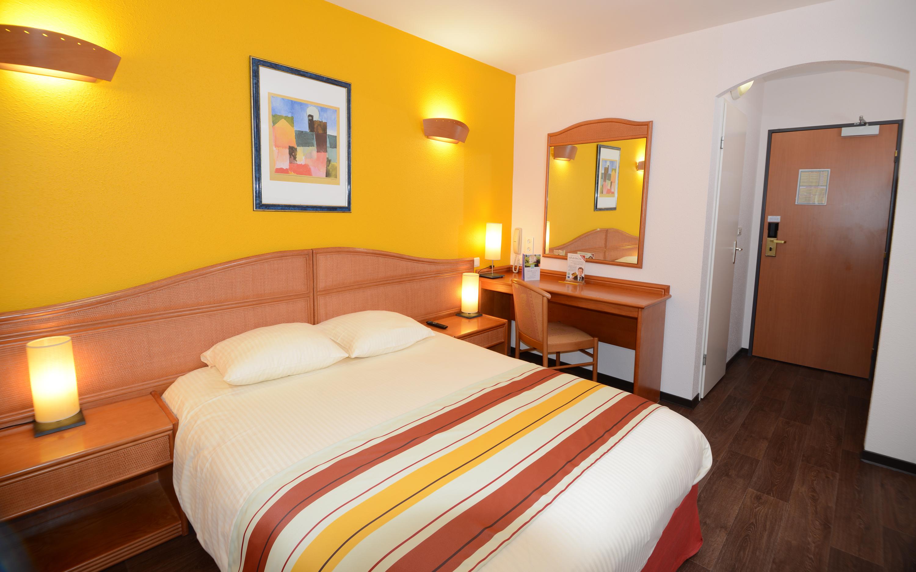 B&B Hotel Strasbourg Aeroport Holtzheim Buitenkant foto