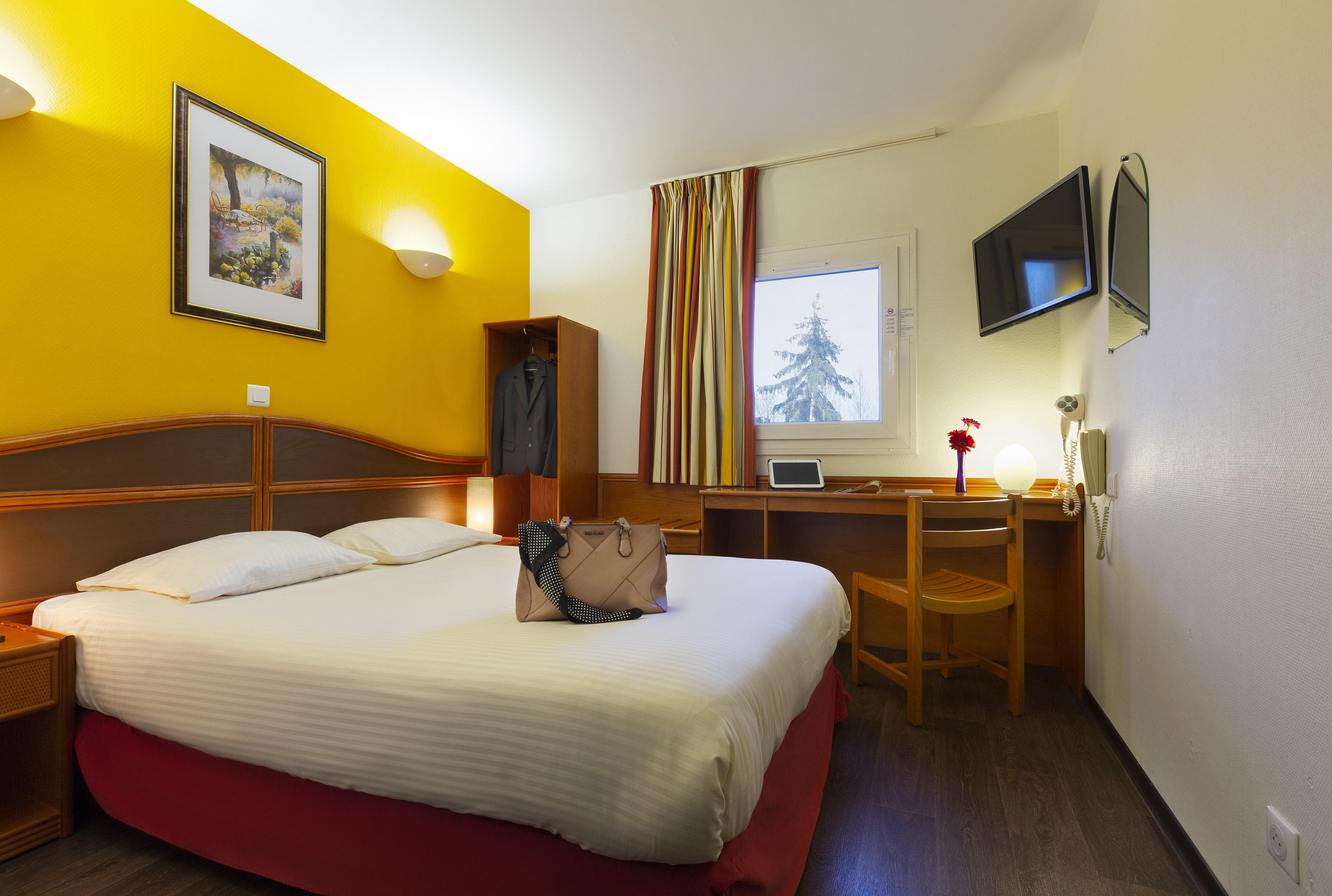 B&B Hotel Strasbourg Aeroport Holtzheim Buitenkant foto