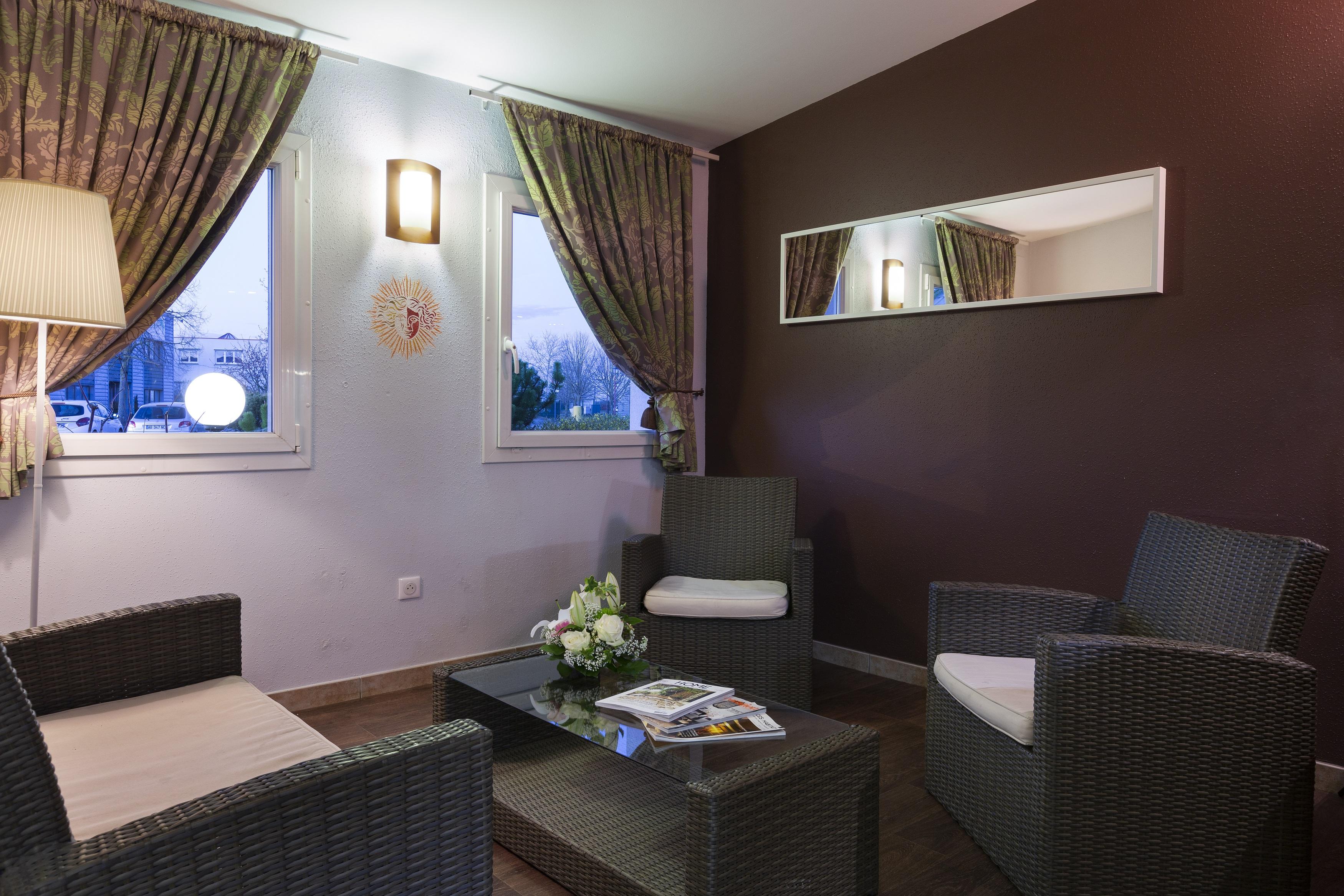 B&B Hotel Strasbourg Aeroport Holtzheim Buitenkant foto