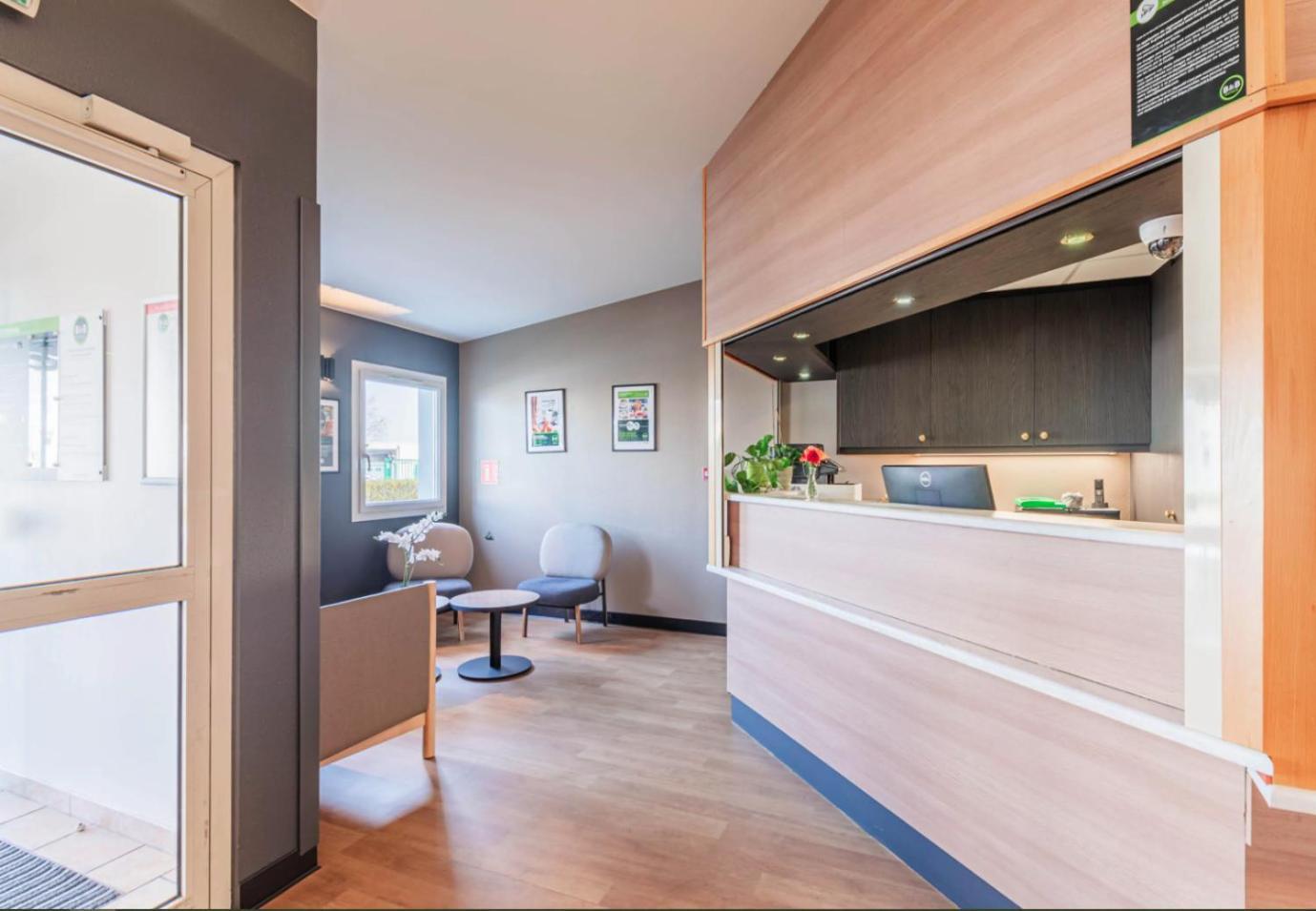 B&B Hotel Strasbourg Aeroport Holtzheim Buitenkant foto
