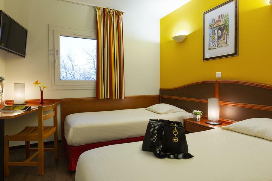 B&B Hotel Strasbourg Aeroport Holtzheim Buitenkant foto